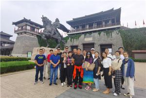 新乡市校外教育培训协会第一届交流联谊会顺利举办